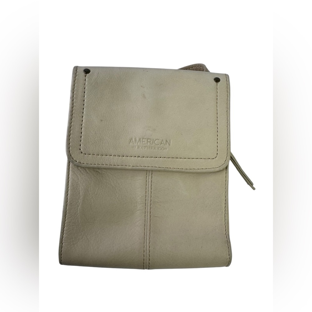 American Leather Co. Kansas RFID Crossbody Bag stone color - Picture 2 of 8